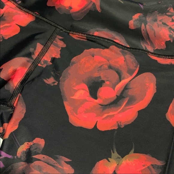 🌹Victoria's Secret Sport 7/8 size XL🌹 - Picture 6 of 6